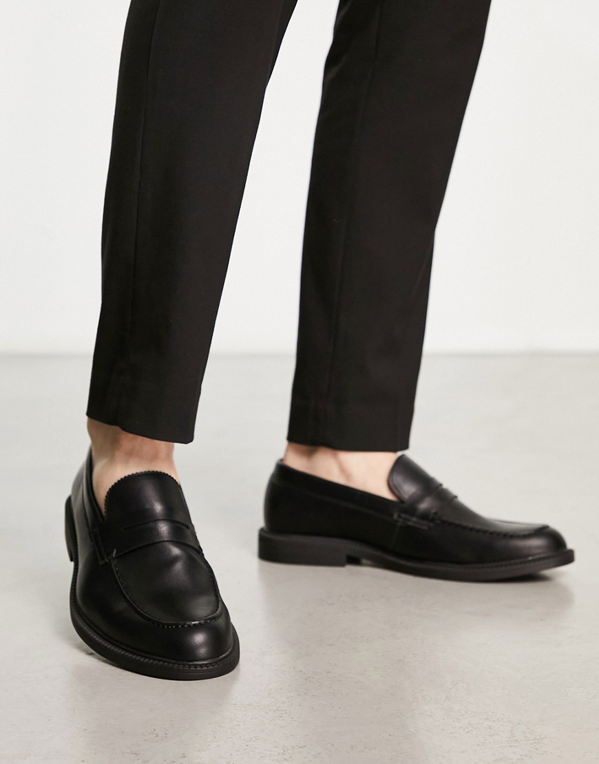 schuh Roberto penny loafers in black