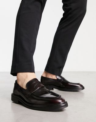 Schuh Robin chunky loafers in burgundy hi shine leather