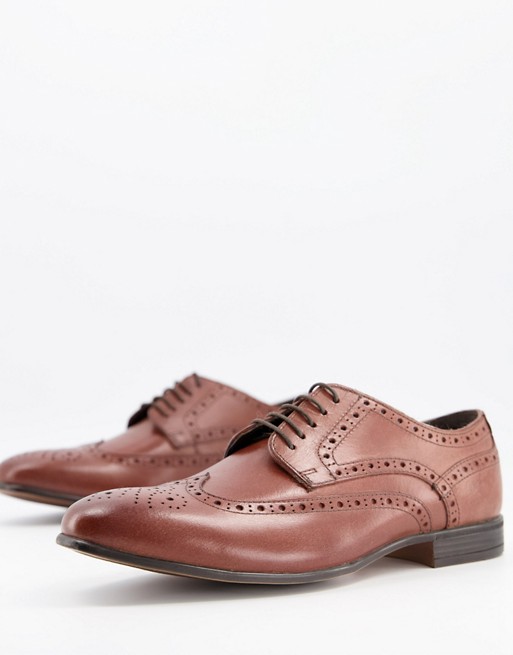 schuh rowen brogues in brown leather