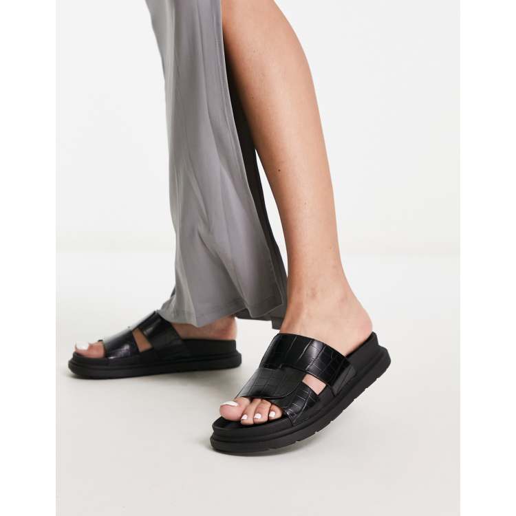 Schuh flat sale sandals