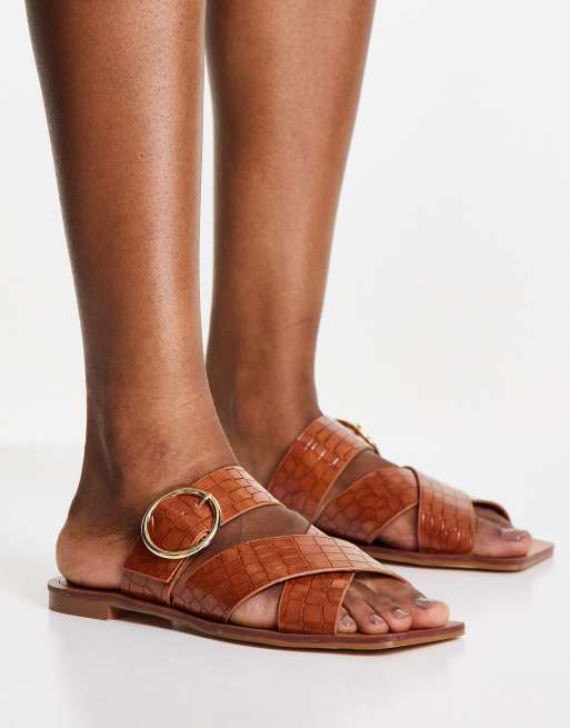 Schuh - Tiny - Gyldenbrune flade sandaler med firkantet tå i croc