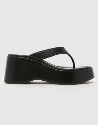 Schuh Tonio Flatform Toe Thong Sandals In Black
