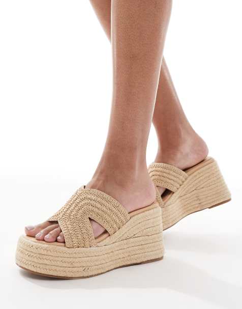 schuh – Valetta – Naturfärgade klacksandaler i raffiabast med kilklackar i espadrillosstil - view 1