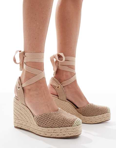 schuh – Velma – Plecione espadryle na koturnie z zakrytymi palcami w naturalnym kolorze - view 1