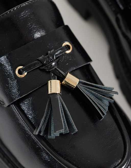 Schuh Wide Fit Livvy chunky tassel loafers black patent, 3 of 4