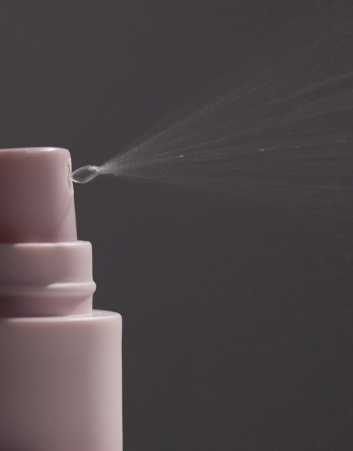 Sculpted by Aimee – Hydrate & Hold – Återfuktande, liten settingspray, 2 av 4