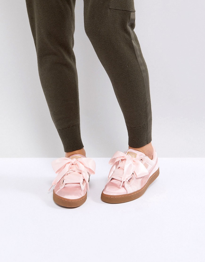 Søde sneakers i lyserød velour fra Puma-Pink