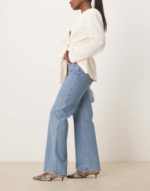 Selected Alice wide leg jeans in light blue denim, 2 of 5