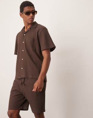 Selected camp collar waffle shirt in brown - part of a set