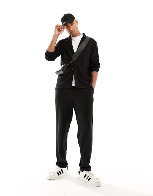 Selected co ord relaxed tapered fit plisse suit trouser in black , 2 of 5