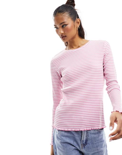 Selected Femme – Biało-różowy prążkowany top w paski z długimi rękawami i falowanym brzegiem