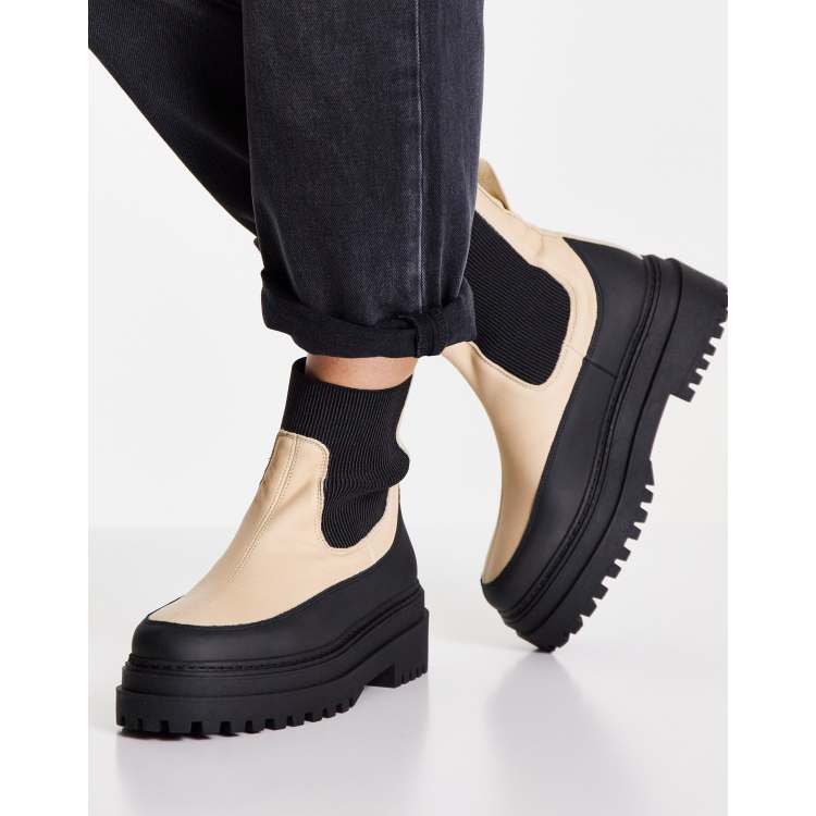 overtale dug Pind Selected Femme chunky boots in cream and black | ASOS