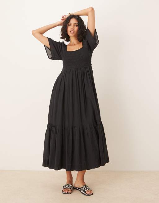 Selected Femme – Czarna sukienka z bufkami