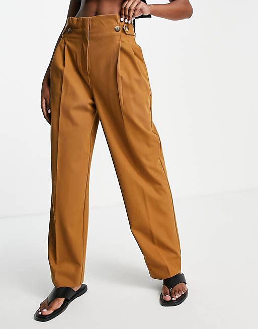 Omhoog Oefening etiquette Selected Femme - Elegante broek met hoge taille en knoopdetail in bruin -  BROWN | ASOS