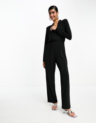 Selected Femme - Figurbetonter Jumpsuit in Schwarz mit Bindegürtel