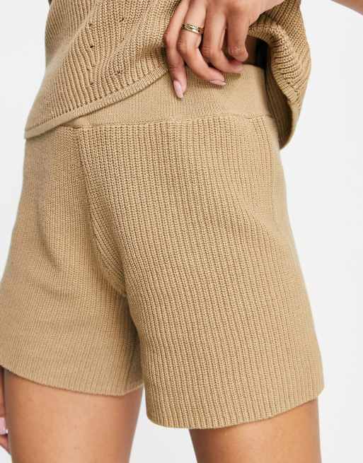 Selected Femme - Kamelfarvede strikkede shorts - Del af sæt