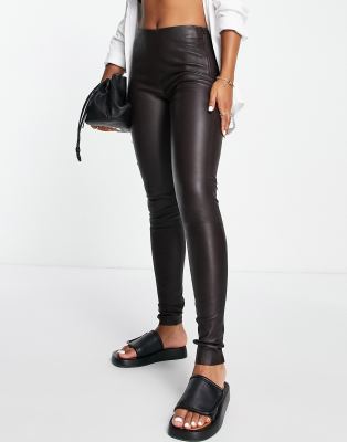 New Look – Leggings in glänzend Schwarz