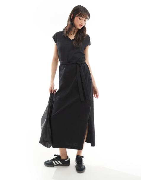 Selected Femme – Maxi-Jerseykleid in Schwarz mit V-Ausschnitt - view 1