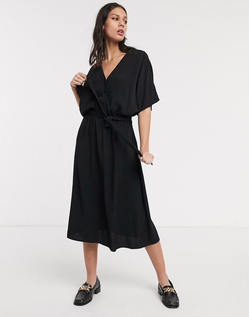 Selected Femme - Midi-jurk met overslag en kimonomouwen in zwart