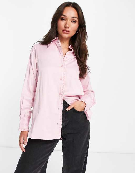 Selected Femme - Oversized satijnen overhemd met kraag met ruches in roze 