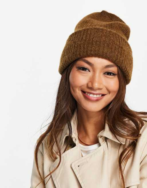 Selected Femme - Ribstrikket hue i brun børstet uld, 2 af 4