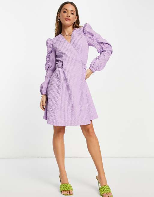 Selected Femme - Robe courte texturée avec taille fantaisie - Lilas
