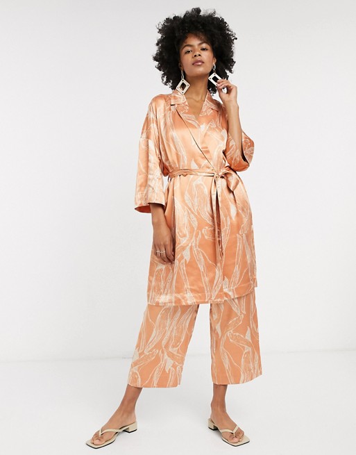 Selected Femme satin kimono in abstract print