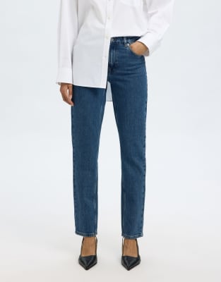 Selected Femme - Schmal zulaufende Jeans in Mittelblau