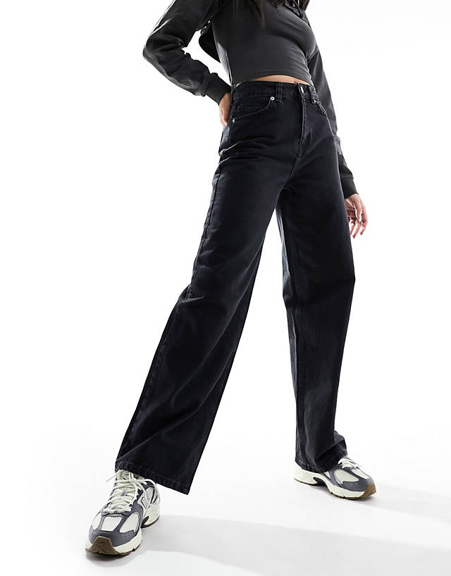 Selected - femme straight fit jeans in  black