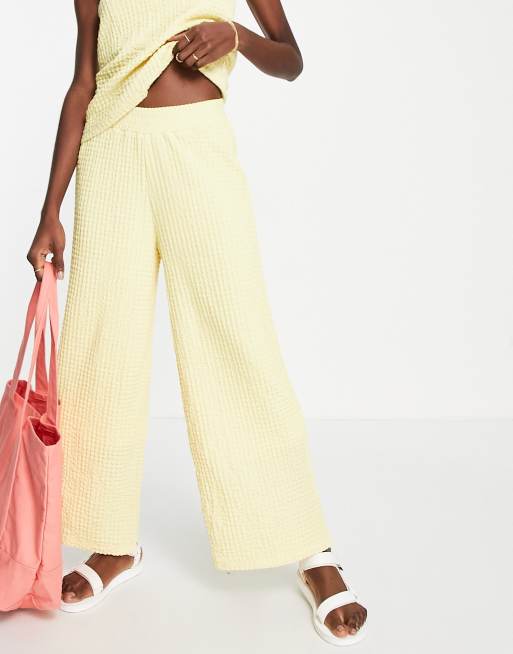 Selected Femme – Strukturierte Hose in Pastellgelb mit weitem Bein, Kombiteil - YELLOW