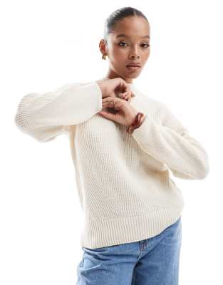 Femme sweater with oversized sleeves in cream-White