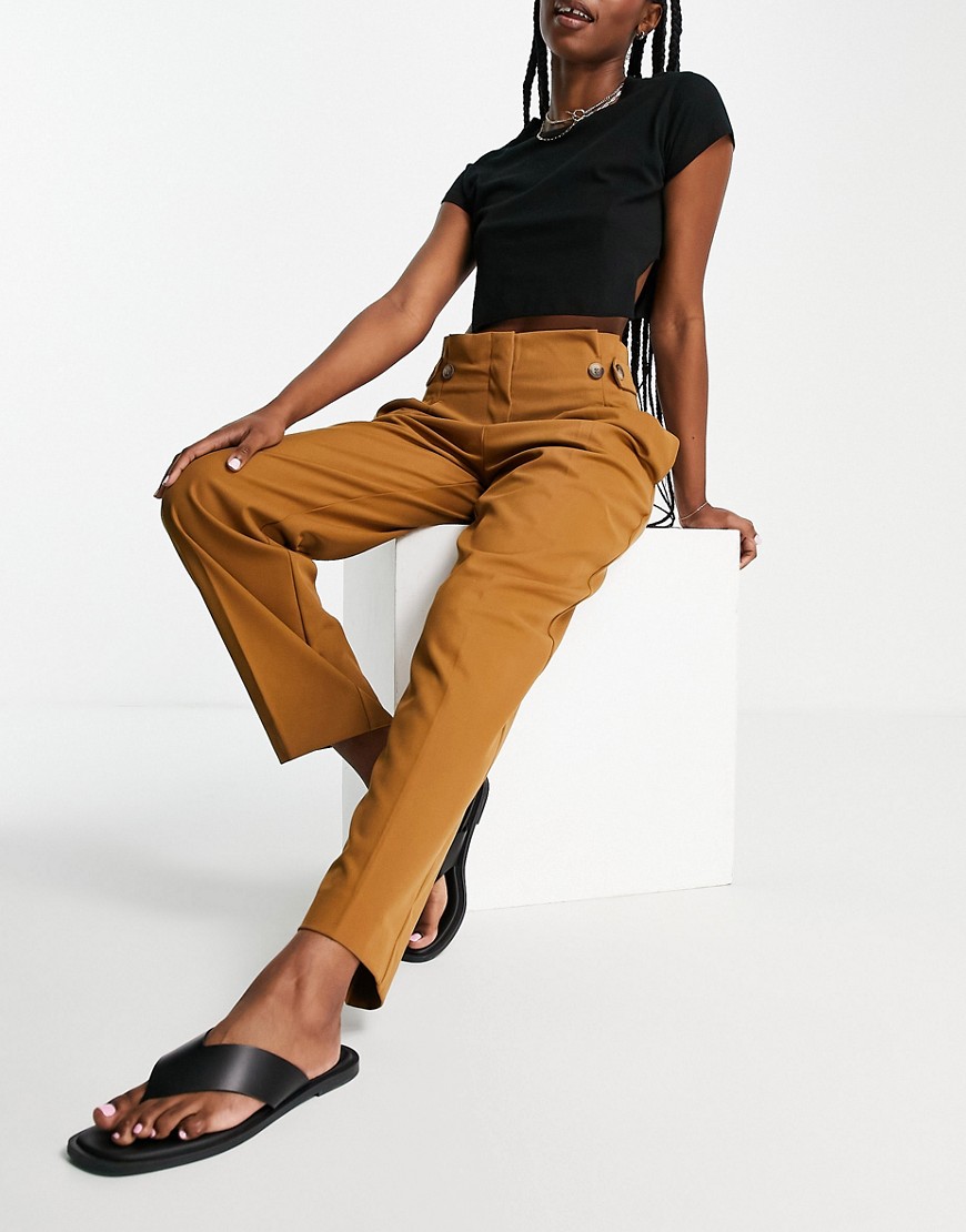 Selected Femme tailored trousers with high waist and button detail in brown - BROWN