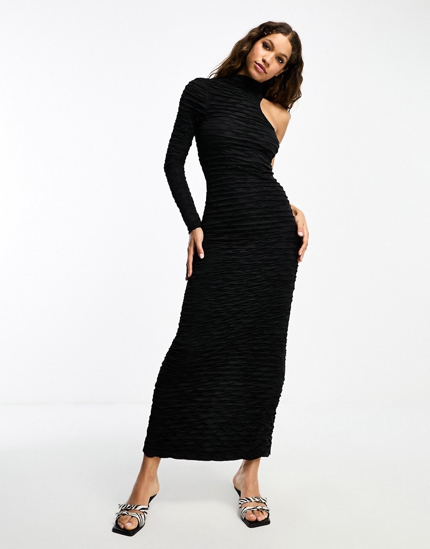 Femme textured maxi dress in black