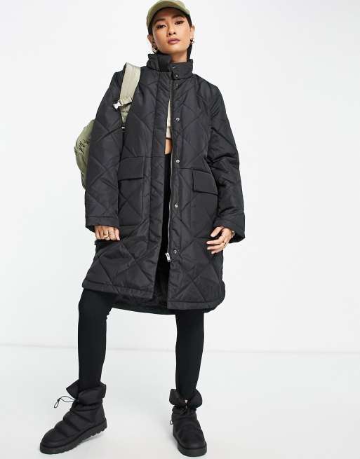 Selected Femme - Vatteret sort longline-frakke med ståkrave - BLACK