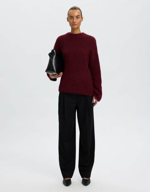 Selected Gabriella oversized ribbed wool blend crew neck jumper in red, 5 of 6