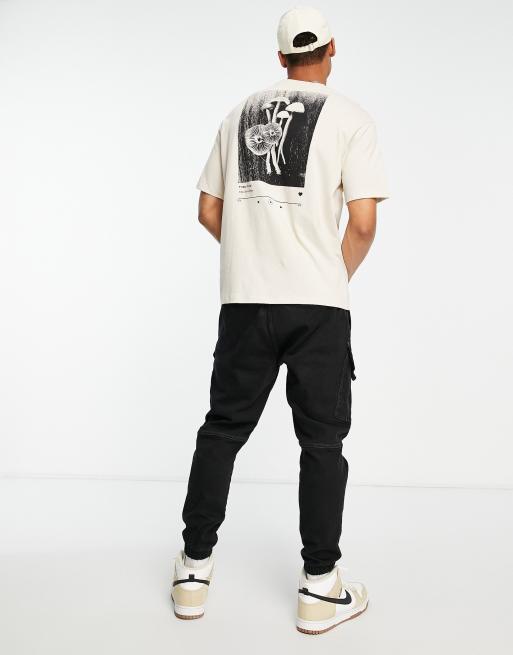 Selected Homme – Beżowy T-shirt oversize z nadrukiem grzybów na plecach, 2 z 4