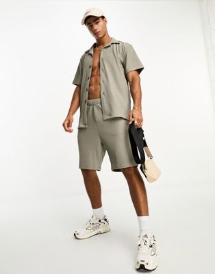 Selected Homme co-ord plisse shorts in khaki