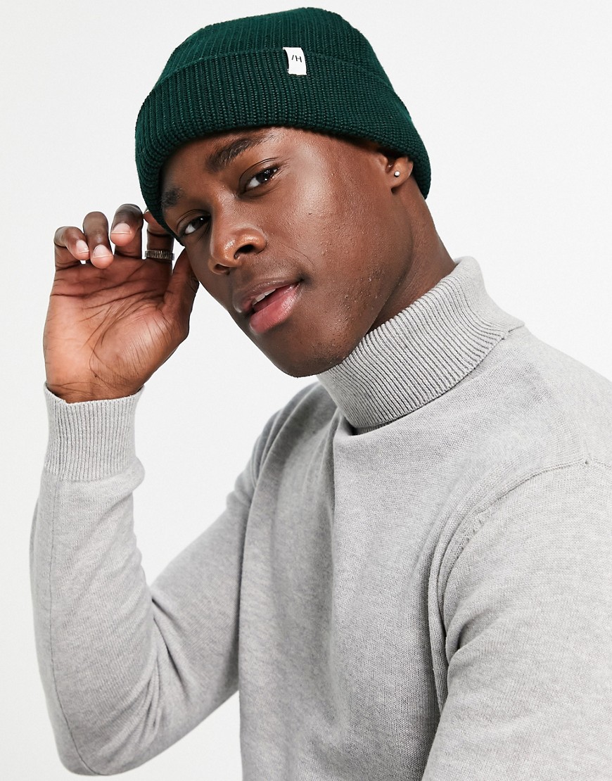 Selected Homme logo beanie in green made from 100% recycled polyester