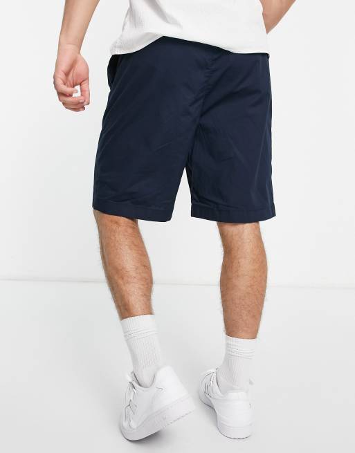 https://images.asos-media.com/products/selected-homme-loose-fit-chino-shorts-in-navy/202951342-2?$n_640w$&wid=513&fit=constrain