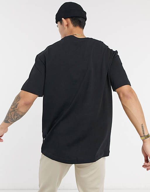  Selected Homme oversized heavy weight t-shirt in black organic cotton 