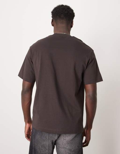 Selected Homme - Oversized og mørkebrun T-shirt med blomsterprint på brystet, 2 af 4
