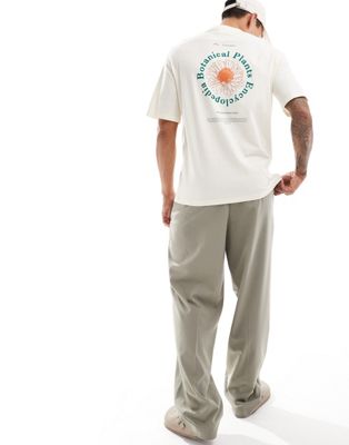 oversized t-shirt with botanical circle backprint in cream-White