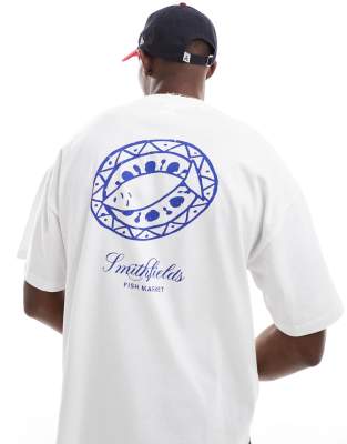 Футболка оверсайз Selected Homme с принтом market backprint белого цвета