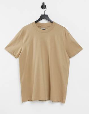 beige plain t shirt