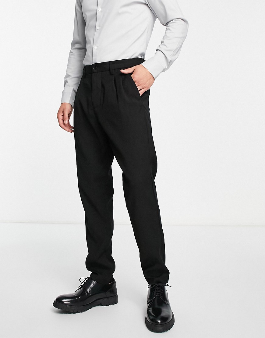 selected homme - smalle elegante bukser med tapered pasform i sort