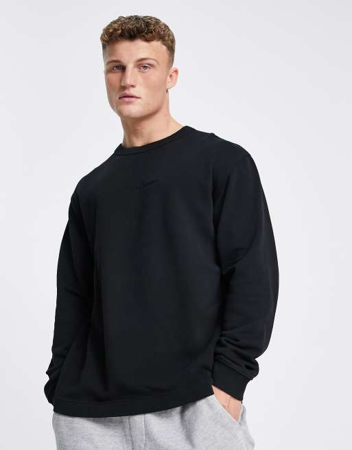 Selected Homme – Sweatshirt mit Rundhalsausschnitt in verwaschenem Schwarz und Logo, 2 von 4