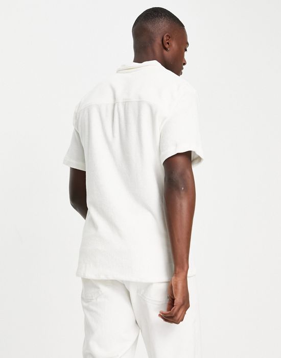https://images.asos-media.com/products/selected-homme-towelling-polo-with-revere-collar-in-white/202922927-2?$n_550w$&wid=550&fit=constrain