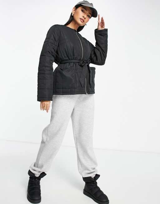 Selected – Jacke in Schwarz mit linearem Steppmuster und Reißverschluss