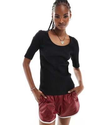  Selected Jesmine ribbed u-neck top in black