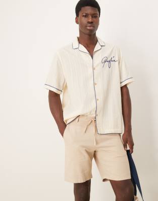 Selected Selected linen blend shorts in cream-White